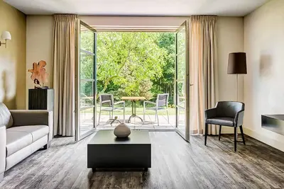 Image de Cozy Stay in a Beautiful Forest Estate | Perfect for a Peaceful Getaway!