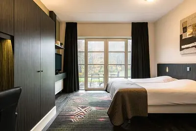 Image de Tranquil Getaway with Free Parking, Onsite Dining! Near Valkhof Museum!