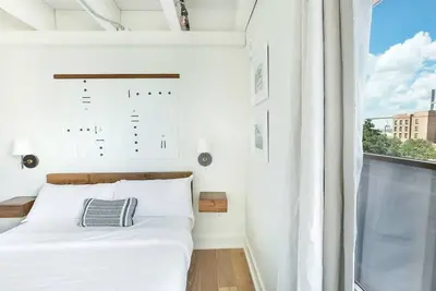 Image de Annabelle 4c - Top Floor 2br Historic District Loft with Terrace