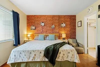Image de Pet Friendly Stylish Studio in Hollywood