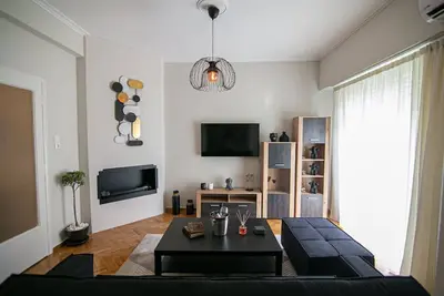 Image de Ampelokipi - 2 Bedroom Flat