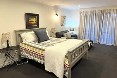 Image de Pin Oaks Apartment