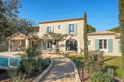 Image de Villa Lou Pantaï : Élégance et Confort au Cœur de Saint-Rémy-de-Provence
