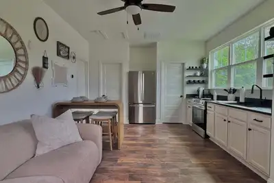 Image de Walk2OldTown! Modern Lux Private Carriage House