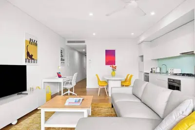 Image de Central luminous 2 beds with balcony & aircon