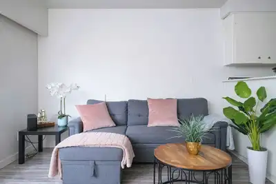 Image de Charming Studio Apartment in the Heart of West End