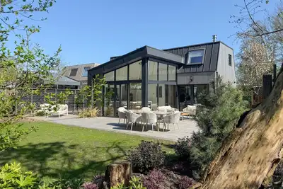 Image de Maison confortable à Ouddorp avec WiFi