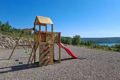 Image de Maison confortable à Labin avec WiFi
