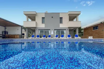 Image de Superbe maison à Kastel Novi