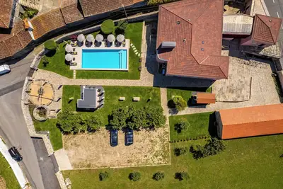 Image de Casa da BrĂŞa - 7 suites, swimming pool, garden and games area. 10 minutes from the beach