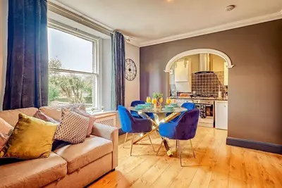 Image de Clifton Bristol Stay | Sleeps 8 with Free Parking