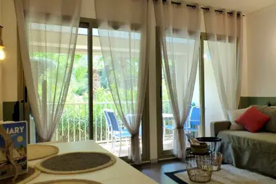 Image de Appartement - piscine - accés mer à pieds 