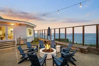Image de Entire Oceanfront Home – Breathtaking 180° Views Near San Francisco