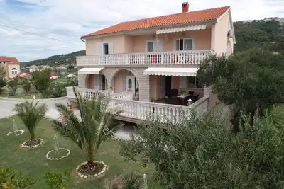 Image de 4**** Luxury apartment Villa Ivo - 4 Wlan & air conditioning, 2 x double room + 2 x bathroom + whz