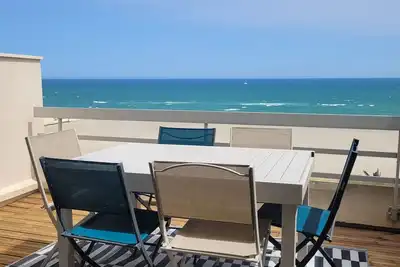 Image de Location 6 pers. Sublime terrasse vue mer. Clim. Dernier étage. Parking