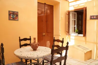 Image de Fotini’s Place – Traditional 1907 Stone Home by the Sea in Symi