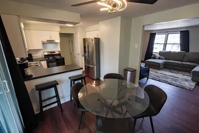 Image de Perfect Green Bay Getaway, 6 Minutes to Lambeau & Airport