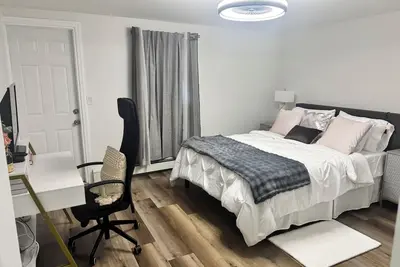 Image de Modern 1 Br apartment in Downtown Jersey City near Light Rail and restaurants.