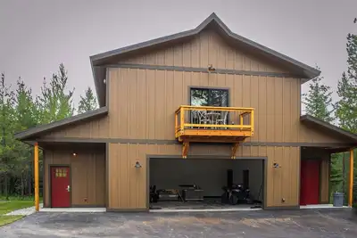 Image de Brand New One Bedroom Barn Loft