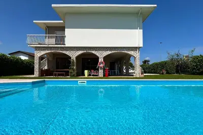Villa Marina - Risveglio Vista Lago con Piscina