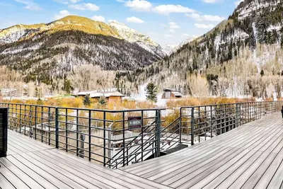 Image de Mountain/festival stage-view Hot tub & Parking