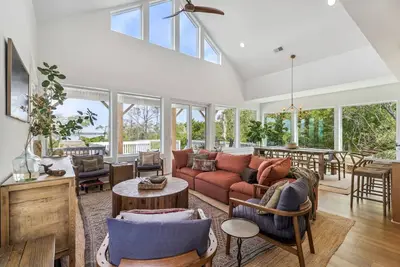 Image de Ocean View, Hot tub, Modern Surf City Home