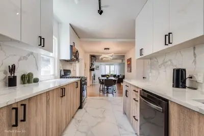Image de Elegant Haven: 4br/3ba Retreat