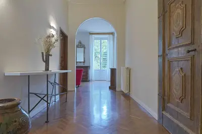 Unique 5 Bedroom Apartment with Private Garden