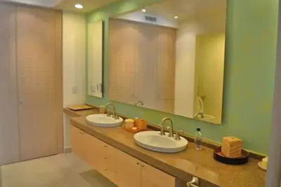 Image de Beautiful Beachfront Condo in Del Canto