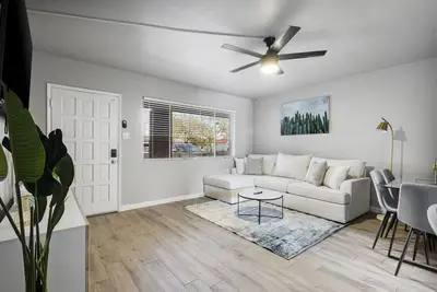 Image de Lux Bed Stylish 2b Oldtown Scottsdale Free Parking