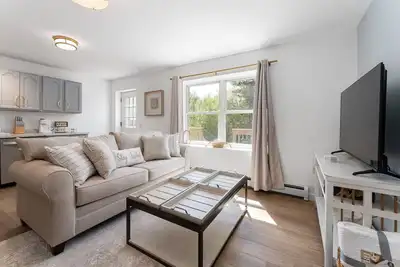 Image de Acadia Basecamp with Balcony | Walk to Lobster House, Coffee and Bakery