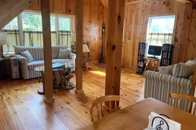 Image de Nature’s Secret Retreat: Great Brook Hideaway Awaits-sleeps up to 8