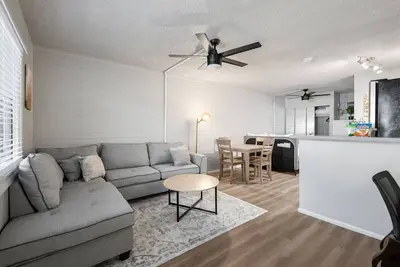 Image de Luxe Studio Oldtown Scottsdale with Free Parking