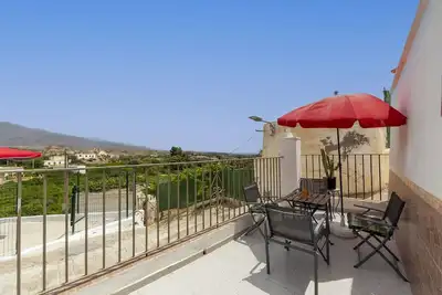 Image de Maison de vacances 'Cueva' avec vue sur les montagnes, terrasse privée et Wi-Fi