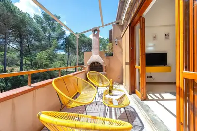 Image de Appartement 'Sea Pine Retreat' avec balcon, Wi-Fi et climatisation