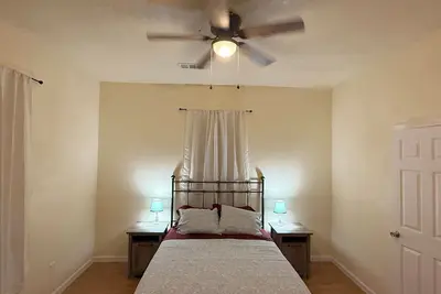 Image de 3-bedroom house in charming Waco with WiFi, Ac. Start your getaway