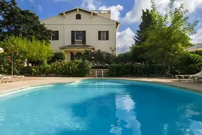 Image de Villa 'Son Granada' avec vue sur la mer, piscine privée et Wi-Fi