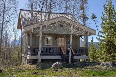 Image de Charming Cozy Cabin with Mountain Views
