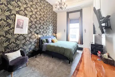 Image de Oliver Inn | Suite 14 | Roger & Oliver Munger