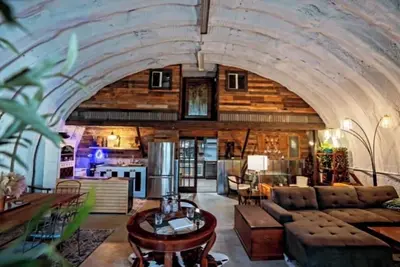 Image de Hill Country Hangar, 5 Mins from lake W/ Hottub & Free Wifi