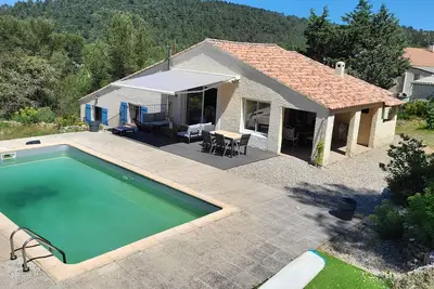 Image de Maison avec vue pour 8 personnes en Provence verte 30mm de la mer