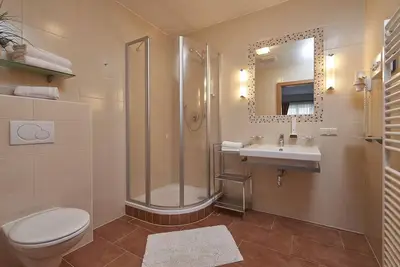 Image de Double room \"Sonne\" for up to 4 people in the mid-season - breakfast hotel