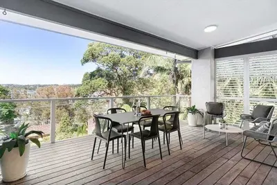 Image de Modern Pittwater home with all the creature comforts