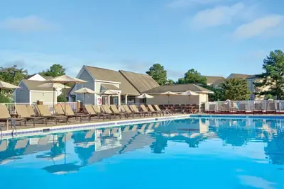 Image de Located Near Colonial Williamsburg, Busch Gardens, Jamestown-Wyn Kingsgate 2 Bd.