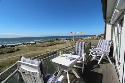 Image de Luxury apartment with unique sea views in a prime beach location