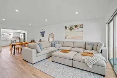 Image de Steps to Beach! 4 condos in 1- Perfect for Groups