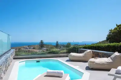 Image de La mer De Crete suite private pool & sea view!