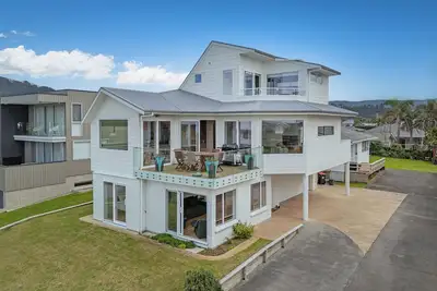 Image de Perfect for Families: Tangaroa Shores with Sea Views & Beach Access