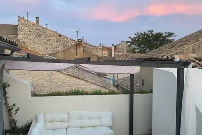Image de Charmante maison en pierre-Tavel