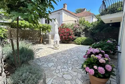Image de Charming 2-bedroom apartment with WiFi, Ac, parking and yard in lovely Sveti Juraj